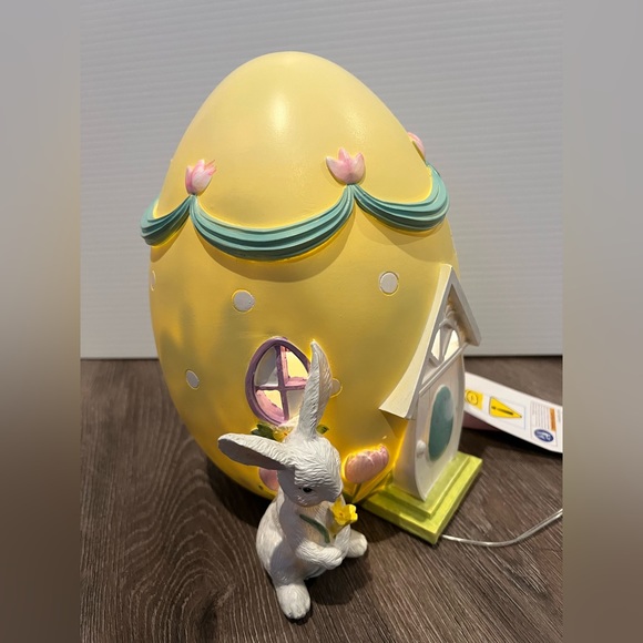 HARD TO FIND!! Light-up Easter Egg House- NWT - Picture 7 of 7